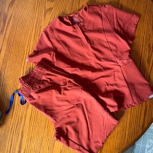 FIGS Auburn Scrub Set